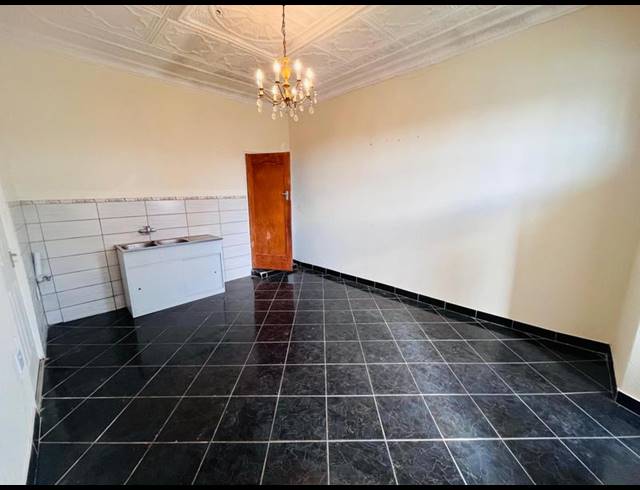 4 BEDROOM HOUSE FOR SALE IN ROSETTENVILLE